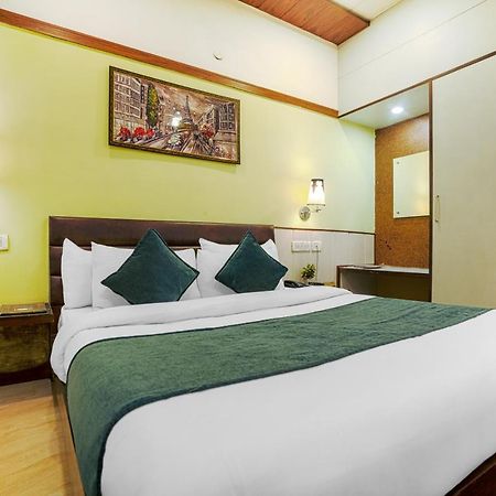 Hotel Seven- Center Of City Chandīgarh Екстериор снимка