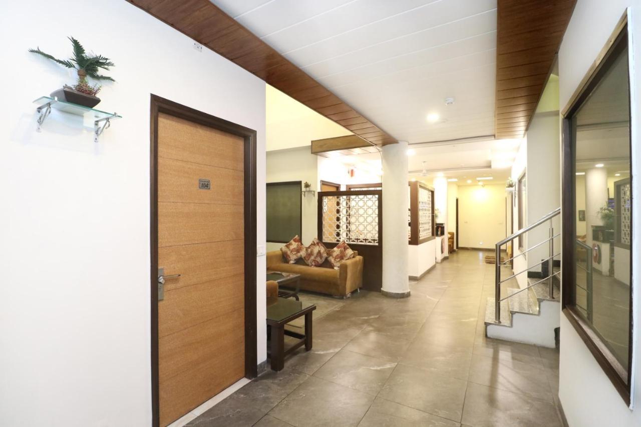 Hotel Seven- Center Of City Chandīgarh Екстериор снимка