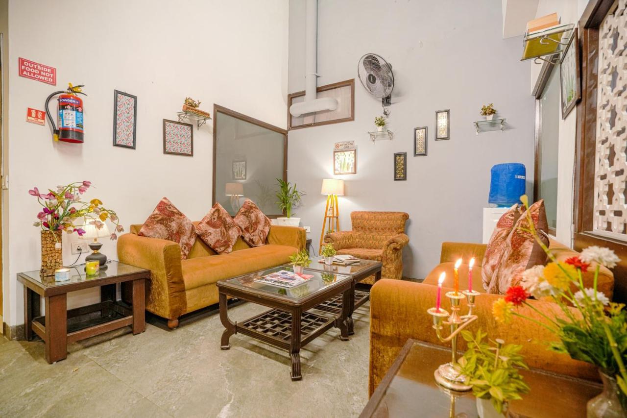 Hotel Seven- Center Of City Chandīgarh Екстериор снимка