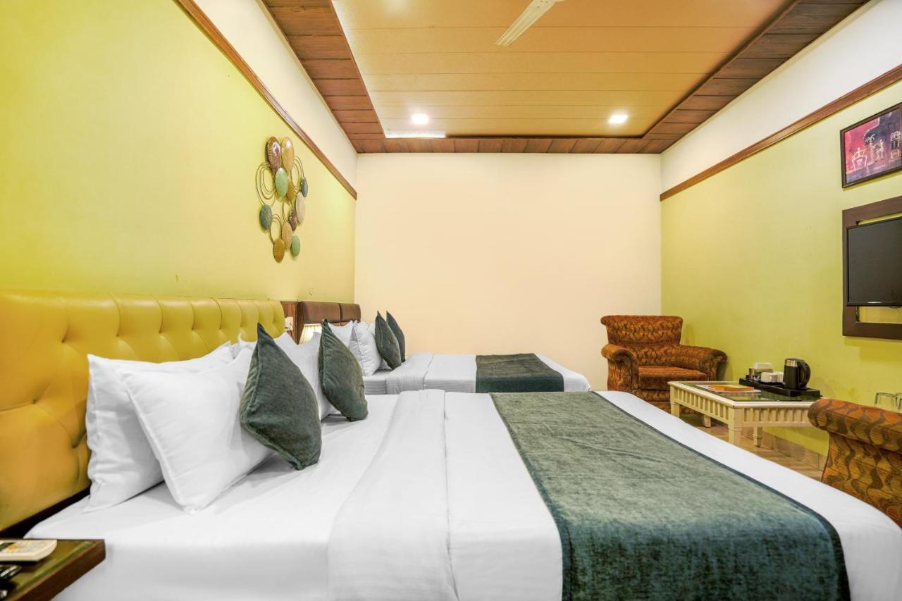 Hotel Seven- Center Of City Chandīgarh Екстериор снимка