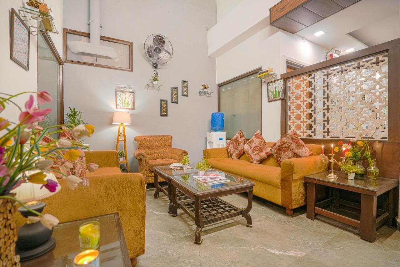 Hotel Seven- Center Of City Chandīgarh Екстериор снимка