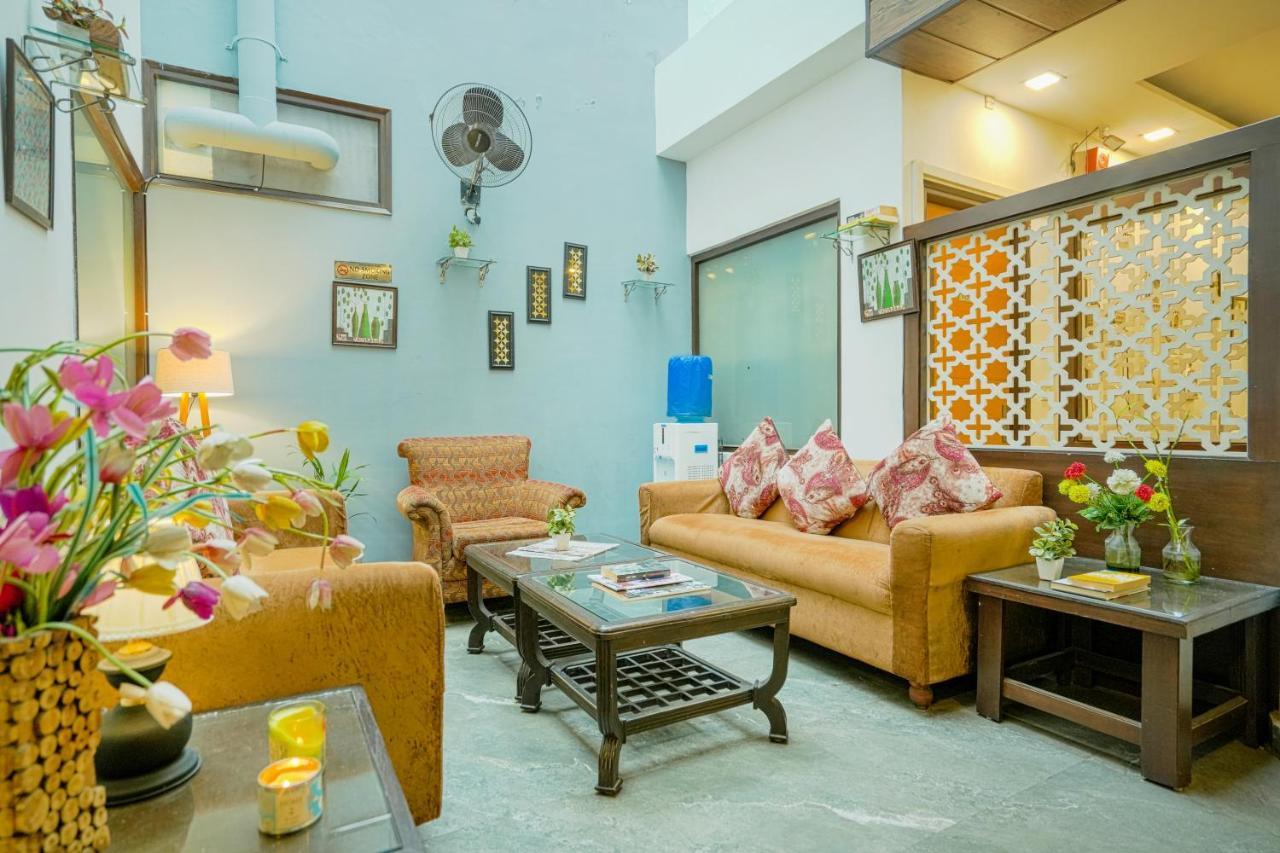 Hotel Seven- Center Of City Chandīgarh Екстериор снимка